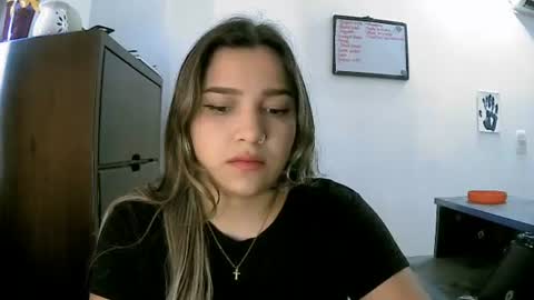 paulina_x_x online show from June 11, 2026, 9:46 pm