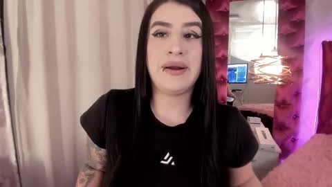 paulinabelen21 online show from October 29, 2025, 3:31 am