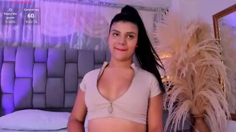 Paulina Belle online show from July 22, 2026, 2:20 pm