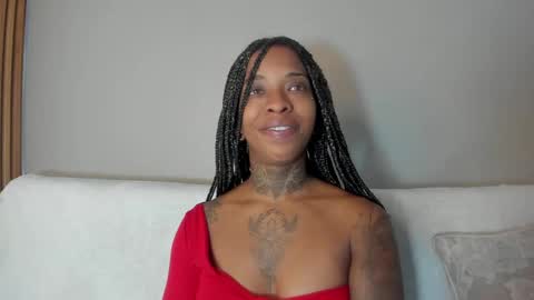 Pauline online show from September 25, 2025, 3:32 am