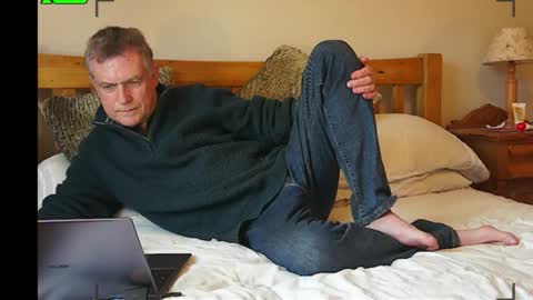 Snapshot of paullie2011 chatting on November 9, 2025, 12:14 pm paullie2011 online show from November 9, 2025, 12:14 pm