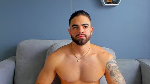 Snapshot of paulphoenix_ chatting on December 16, 2024, 7:21 pm Paul Phoenix online show from December 16, 2024, 7:21 pm