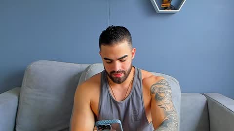 Snapshot of paulphoenix_ chatting on December 19, 2024, 9:17 pm Paul Phoenix online show from December 19, 2024, 9:17 pm