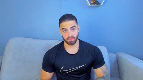 Snapshot of paulphoenix_ chatting on January 17, 2025, 11:07 pm Paul Phoenix online show from January 17, 2025, 11:07 pm