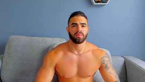 Snapshot of paulphoenix_ chatting on February 12, 2025, 8:18 pm Paul Phoenix online show from February 12, 2025, 8:18 pm