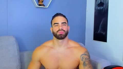 Snapshot of paulphoenix_ chatting on March 6, 2025, 1:27 am Paul Phoenix online show from March 6, 2025, 1:27 am