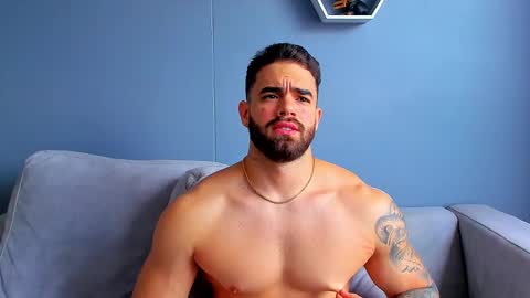 Snapshot of paulphoenix_ chatting on September 17, 2025, 8:43 pm Paul Phoenix online show from September 17, 2025, 8:43 pm