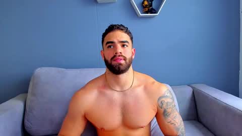 Snapshot of paulphoenix_ chatting on September 27, 2025, 8:14 pm Paul Phoenix online show from September 27, 2025, 8:14 pm