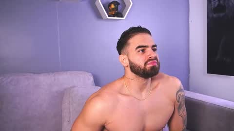 Snapshot of paulphoenix_ chatting on October 28, 2025, 7:27 pm Paul Phoenix online show from October 28, 2025, 7:27 pm