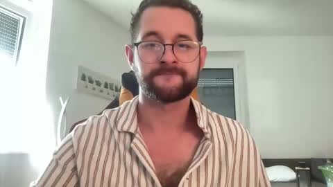 love bush online show from September 28, 2025, 9:14 am