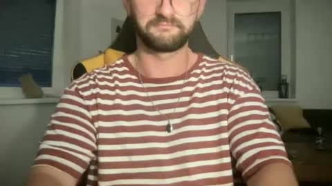 Snapshot of paulsimpsn chatting on June 30, 2026, 6:53 pm love bush online show from June 30, 2026, 6:53 pm