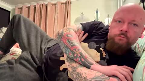 paulyb445 online show from February 8, 2026, 6:11 pm