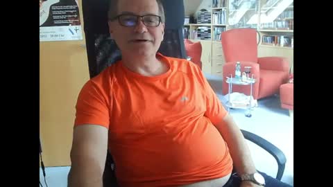 Pavlov aka Peter online show from June 15, 2026, 7:32 am
