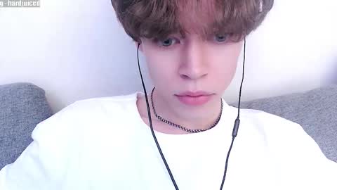 Snapshot of pawclaw chatting on October 26, 2025, 8:37 pm pawclaw online show from October 26, 2025, 8:37 pm