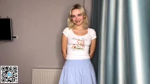 Lola online show from October 22, 2025, 12:27 pm