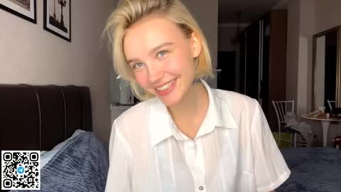 Lola online show from October 25, 2025, 2:35 pm