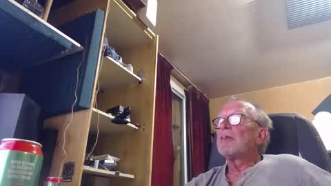 Snapshot of pc8474408 chatting on October 9, 2025, 10:41 pm pc8474408 online show from October 9, 2025, 10:41 pm