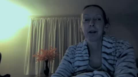 Snapshot of peacelovesexwine chatting on December 14, 2025, 5:35 am Peace online show from December 14, 2025, 5:35 am