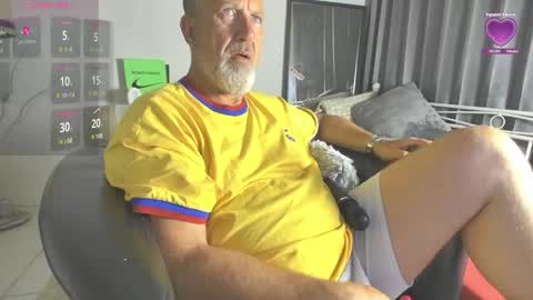 Snapshot of peacetous chatting on May 23, 2026, 10:25 pm Marc online show from May 23, 2026, 10:25 pm
