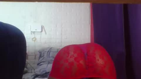 peach_melbah online show from April 8, 2026, 10:43 pm