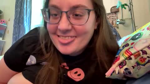 Snapshot of peachesbestfriend chatting on May 14, 2026, 5:53 pm peachesbestfriend online show from May 14, 2026, 5:53 pm
