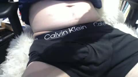 Snapshot of peacheshubby chatting on December 5, 2024, 6:44 pm hard4u online show from December 5, 2024, 6:44 pm