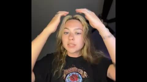 peachesncreampiezz online show from June 23, 2026, 7:56 pm