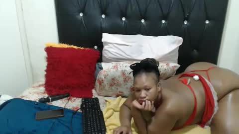 peachesx25 online show from June 4, 2026, 3:01 am
