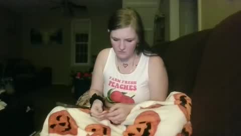 Snapshot of peachesxcreme chatting on November 9, 2025, 2:54 am peachesxcreme online show from November 9, 2025, 2:54 am