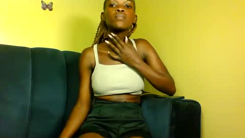 Snapshot of peachy_mummie chatting on September 21, 2025, 4:58 am peachie online show from September 21, 2025, 4:58 am