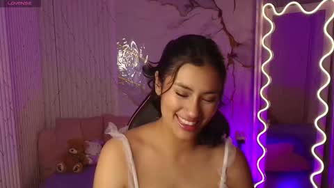 peachy_tay online show from March 16, 2026, 11:47 am