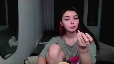 Snapshot of peachybabe__ chatting on January 11, 2025, 11:35 pm Peachy online show from January 11, 2025, 11:35 pm