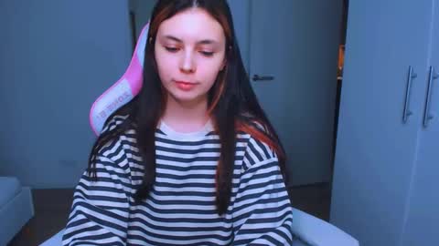 Snapshot of peachybabe__ chatting on January 25, 2025, 7:39 pm Peachy online show from January 25, 2025, 7:39 pm