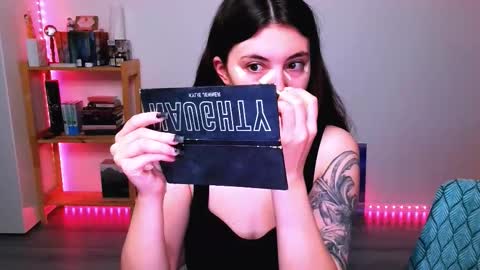 Snapshot of peachybabe__ chatting on October 19, 2025, 2:56 am Peachy online show from October 19, 2025, 2:56 am