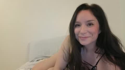 Snapshot of peachyxobsession chatting on November 21, 2025, 1:48 am PeachyObsession online show from November 21, 2025, 1:48 am