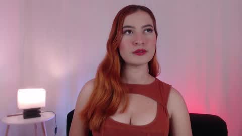 Snapshot of pear__moon chatting on February 8, 2025, 2:58 am LILLY online show from February 8, 2025, 2:58 am