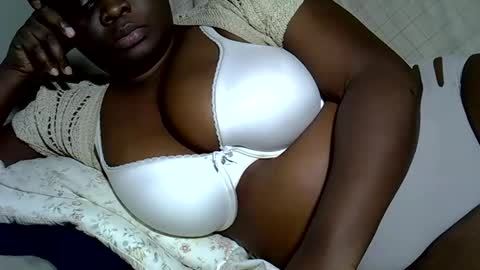 Keci online show from November 5, 2025, 5:02 pm