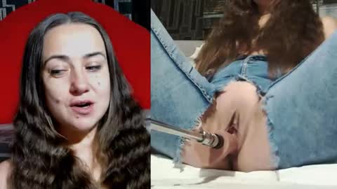 Snapshot of pearl_helen chatting on November 9, 2025, 8:40 pm pearl_helen online show from November 9, 2025, 8:40 pm