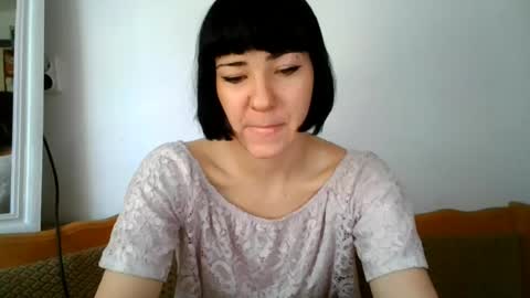 pearlgirl2006 online show from June 23, 2026, 9:29 am