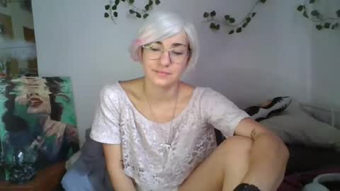 pearlgirl2006 online show from July 24, 2026, 9:29 am