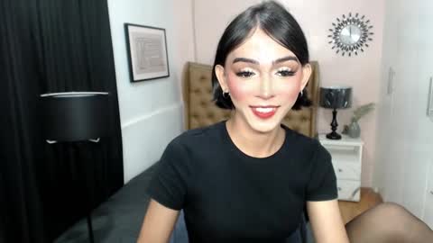 Snapshot of pearlmoore chatting on March 8, 2025, 2:30 pm Pearl online show from March 8, 2025, 2:30 pm