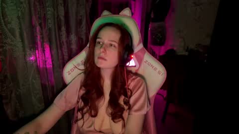Snapshot of pearlprincess_ chatting on June 19, 2026, 1:10 am Adelina online show from June 19, 2026, 1:10 am