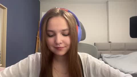 Luna Vale online show from June 23, 2026, 3:10 pm