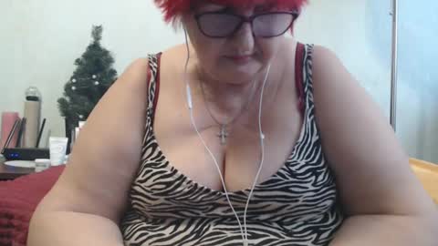 Snapshot of peggysoft chatting on February 15, 2025, 12:01 pm PeggySoft online show from February 15, 2025, 12:01 pm