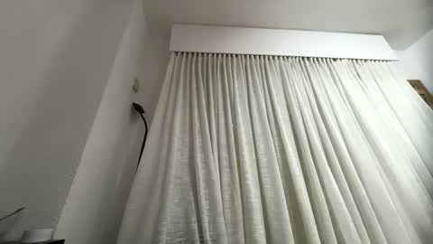 penebunny online show from December 21, 2025, 3:46 am