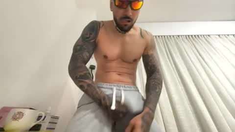 penebunny online show from May 8, 2026, 6:19 am