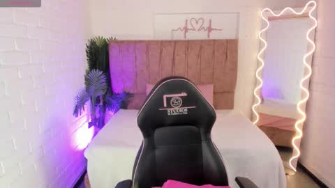 Snapshot of penelope_tay chatting on October 30, 2025, 3:19 am penelope online show from October 30, 2025, 3:19 am