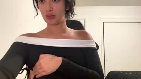 Snapshot of penelopeinwonderland chatting on November 12, 2025, 1:39 am penelopeinwonderland online show from November 12, 2025, 1:39 am