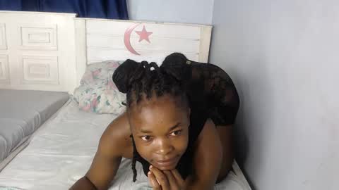 Snapshot of pengcaramell chatting on November 19, 2025, 12:21 am pengcaramell online show from November 19, 2025, 12:21 am