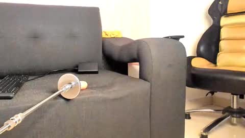 Snapshot of penpu chatting on February 13, 2025, 6:30 am online show from February 13, 2025, 6:30 am